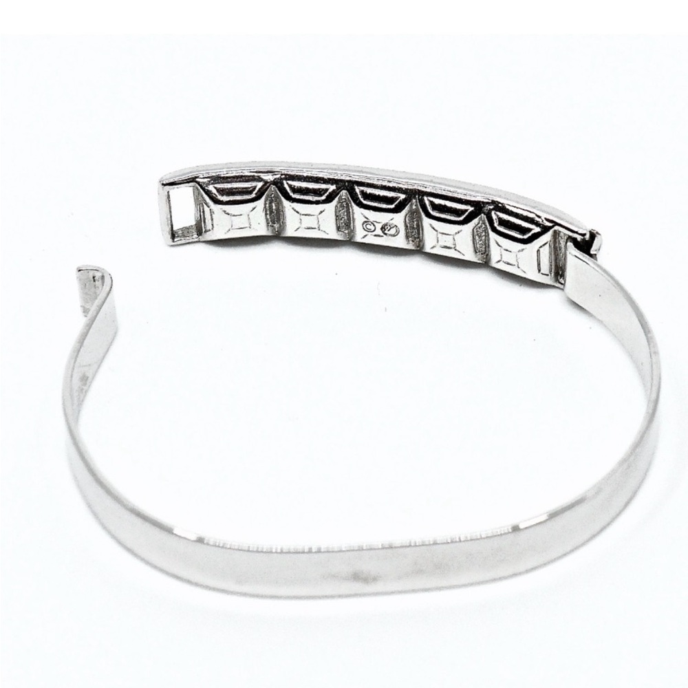 SWAROVSKI~CRYSTAL BANGLE BRACELET - Picture 4 of 4